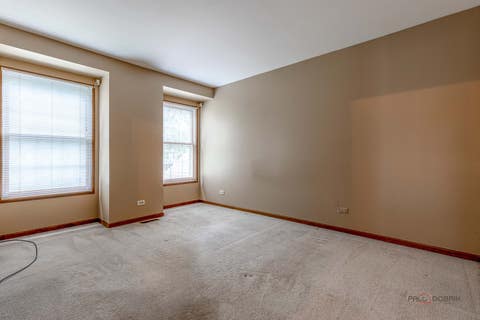 Tiny photo for 8 N Old Creek Road, Vernon Hills, IL 60061 (MLS # 12723696)
