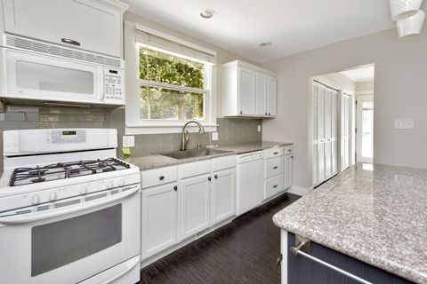 Tiny photo for 802 S Mercer Avenue, Bloomington, IL 61701 (MLS # 12451178)