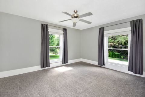 Tiny photo for 802 S Mercer Avenue, Bloomington, IL 61701 (MLS # 12451178)