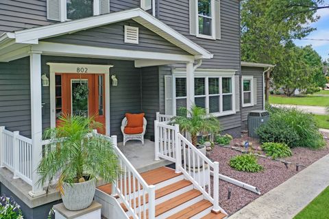 Tiny photo for 802 S Mercer Avenue, Bloomington, IL 61701 (MLS # 12451178)