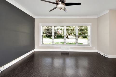 Tiny photo for 802 S Mercer Avenue, Bloomington, IL 61701 (MLS # 12451178)