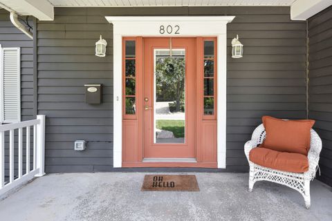 Tiny photo for 802 S Mercer Avenue, Bloomington, IL 61701 (MLS # 12451178)