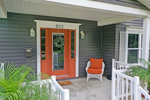 Tiny photo for 802 S Mercer Avenue, Bloomington, IL 61701 (MLS # 12451178)