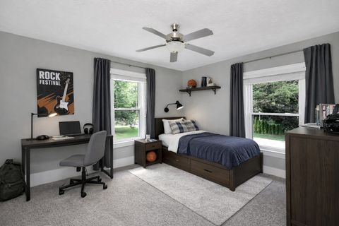 Tiny photo for 802 S Mercer Avenue, Bloomington, IL 61701 (MLS # 12451178)