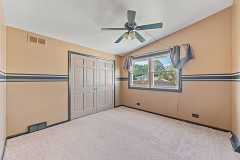 Tiny photo for 616 S Ahrens Avenue, Lombard, IL 60148 (MLS # 12516270)