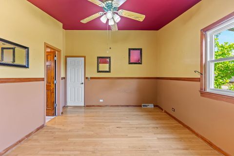 Tiny photo for 616 S Ahrens Avenue, Lombard, IL 60148 (MLS # 12516270)