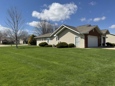 Tiny photo for 2800 Becker Drive, Peru, IL 61354 (MLS # 12611010)