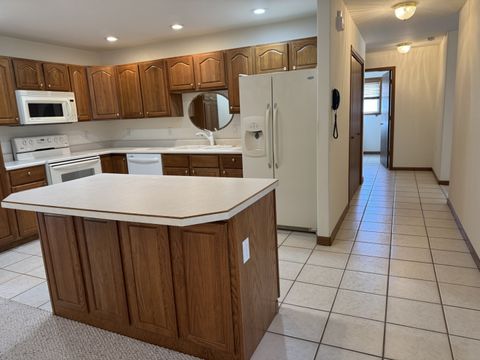 Tiny photo for 2800 Becker Drive, Peru, IL 61354 (MLS # 12611010)