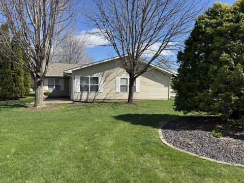 Tiny photo for 2800 Becker Drive, Peru, IL 61354 (MLS # 12611010)