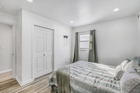 Tiny photo for 290 Oakwood Drive, Antioch, IL 60002 (MLS # 12548695)