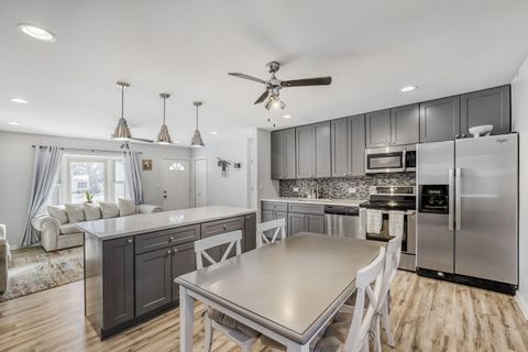 Tiny photo for 290 Oakwood Drive, Antioch, IL 60002 (MLS # 12548695)