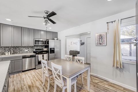 Tiny photo for 290 Oakwood Drive, Antioch, IL 60002 (MLS # 12548695)