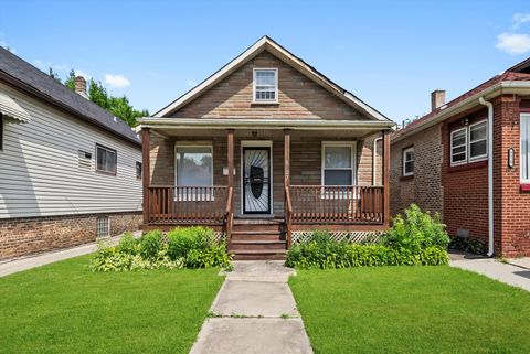 8627 S Essex Avenue Chicago IL 60617