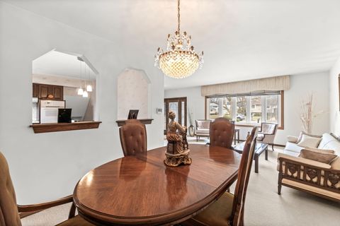 Tiny photo for 501 S Cherry Street, Itasca, IL 60143 (MLS # 12579699)