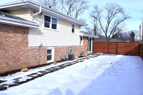 Tiny photo for 16400 Roy Street, Oak Forest, IL 60452 (MLS # 12560470)