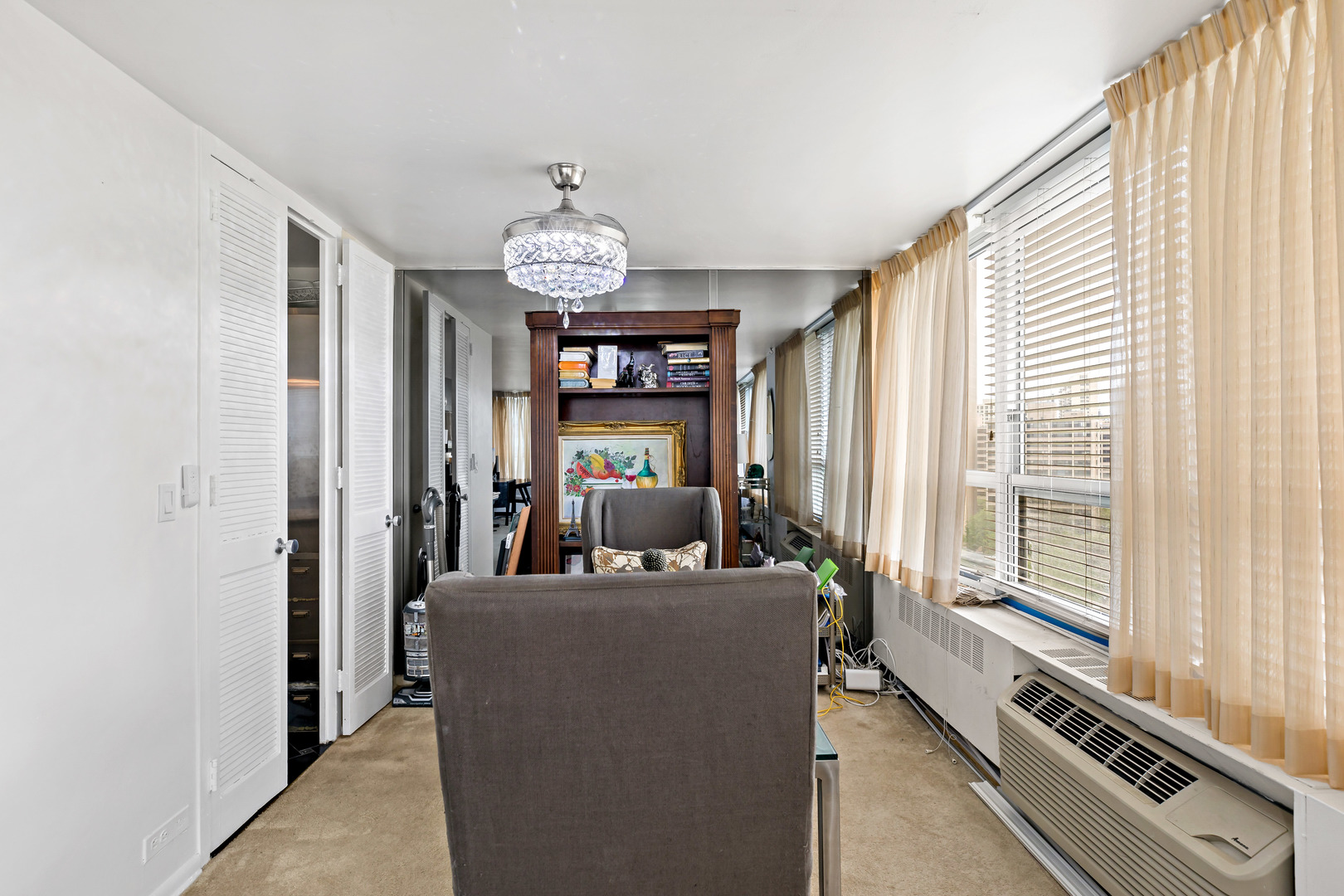4800 S Chicago Beach Drive 1106S
