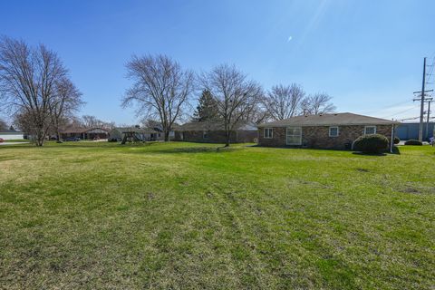 Tiny photo for 155 E Baker Street, Manteno, IL 60950 (MLS # 12586469)