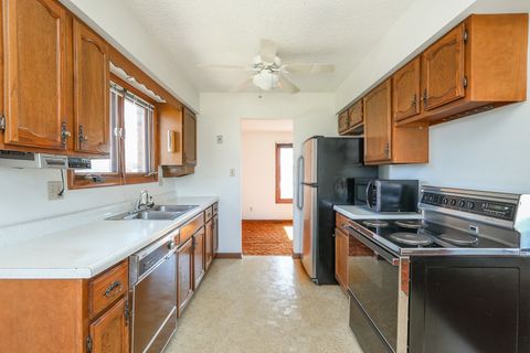 Tiny photo for 155 E Baker Street, Manteno, IL 60950 (MLS # 12586469)