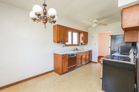 Tiny photo for 155 E Baker Street, Manteno, IL 60950 (MLS # 12586469)