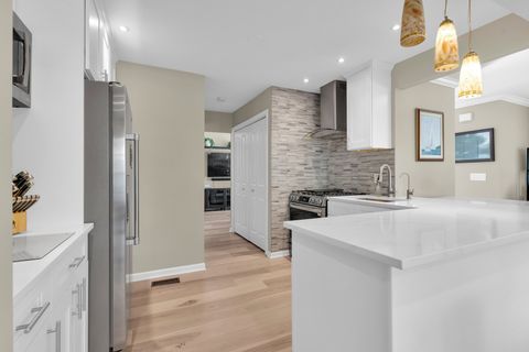 Tiny photo for 473 Le Parc Circle, Buffalo Grove, IL 60089 (MLS # 12516987)