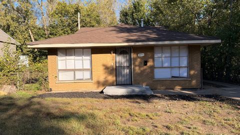 13041 S Eberhart Avenue Chicago IL 60827