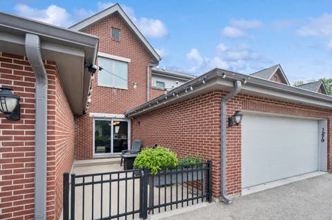 Tiny photo for 1279 Gateway Court, Northbrook, IL 60062 (MLS # 12719830)