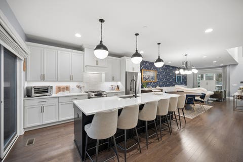 Tiny photo for 1279 Gateway Court, Northbrook, IL 60062 (MLS # 12719830)