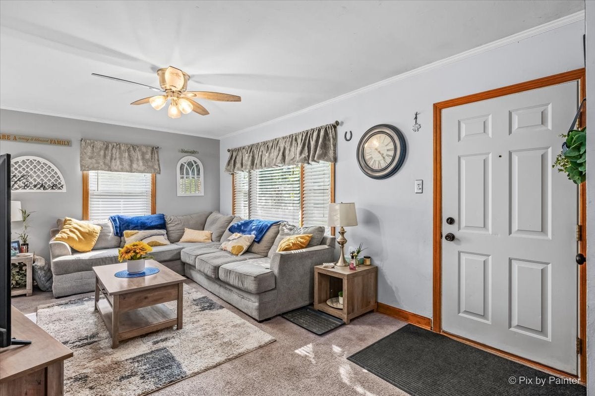 249 W Butterfield Road