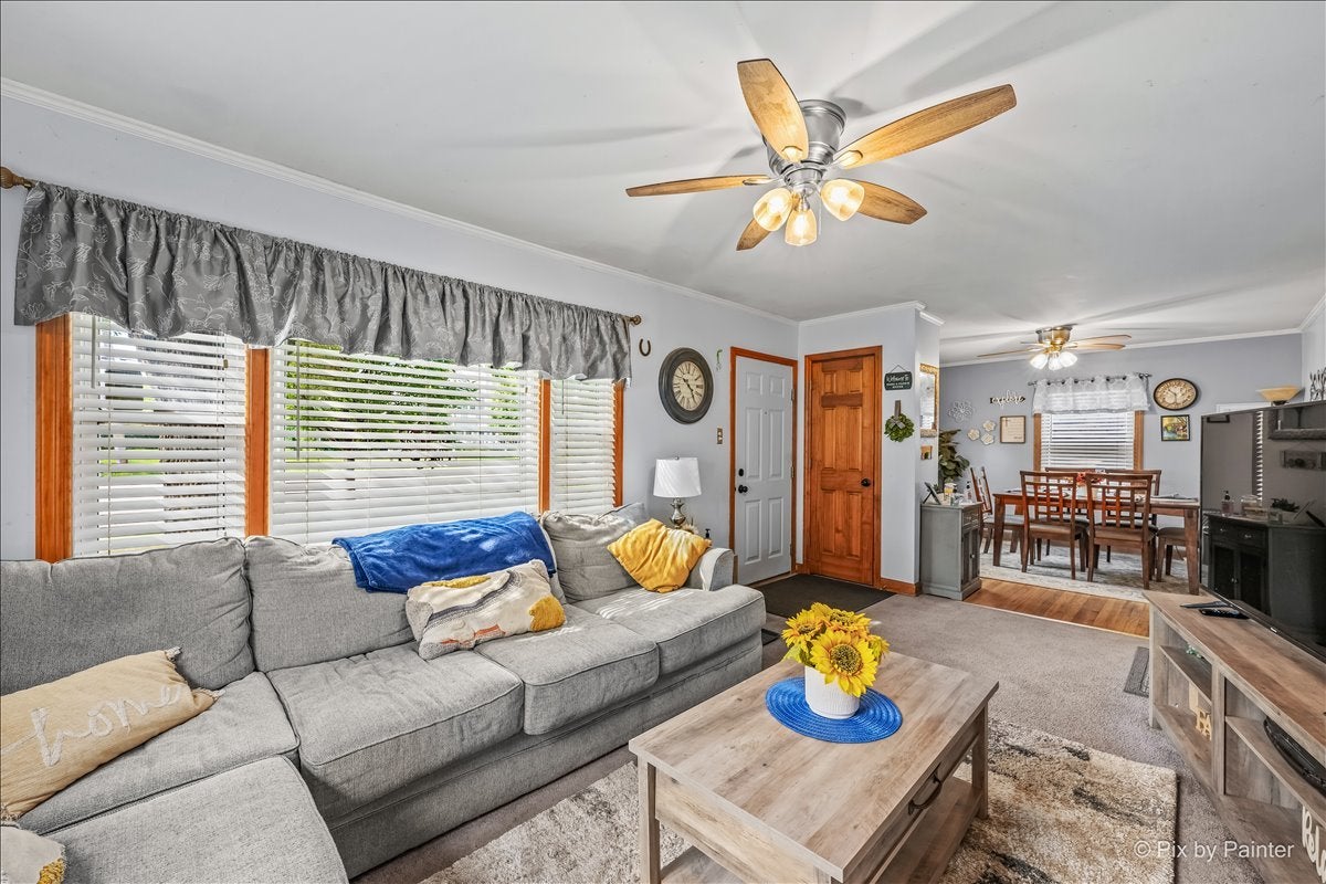 249 W Butterfield Road
