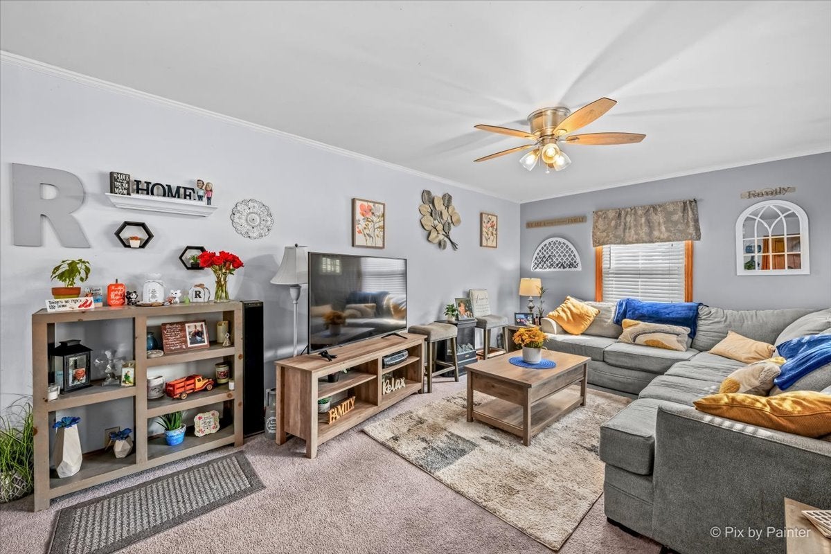 249 W Butterfield Road