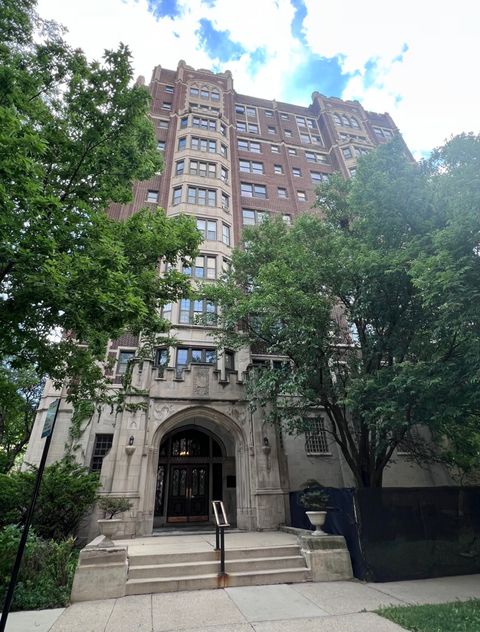 Photo of 6901 S Oglesby Avenue #6C, Chicago, IL 60649 (MLS # 12481987)