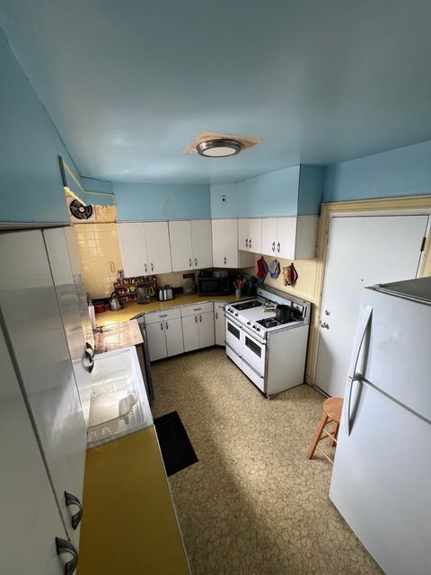 Tiny photo for 6901 S Oglesby Avenue #6C, Chicago, IL 60649 (MLS # 12481987)