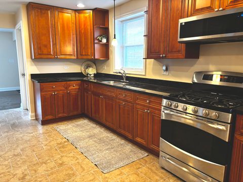 Tiny photo for 12832 S Sangamon Street, Chicago, IL 60643 (MLS # 12508884)