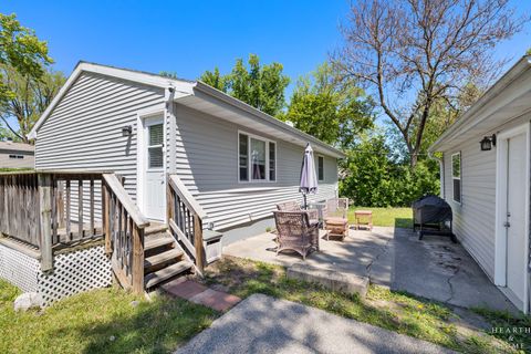 Tiny photo for 502 E Oak Street, Lake In The Hills, IL 60156 (MLS # 12649372)