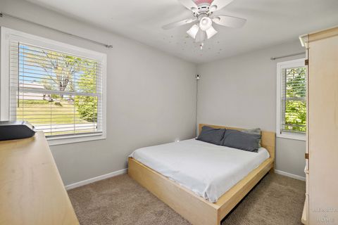 Tiny photo for 502 E Oak Street, Lake In The Hills, IL 60156 (MLS # 12649372)