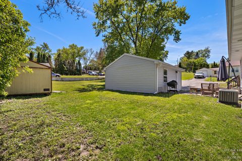 Tiny photo for 502 E Oak Street, Lake In The Hills, IL 60156 (MLS # 12649372)