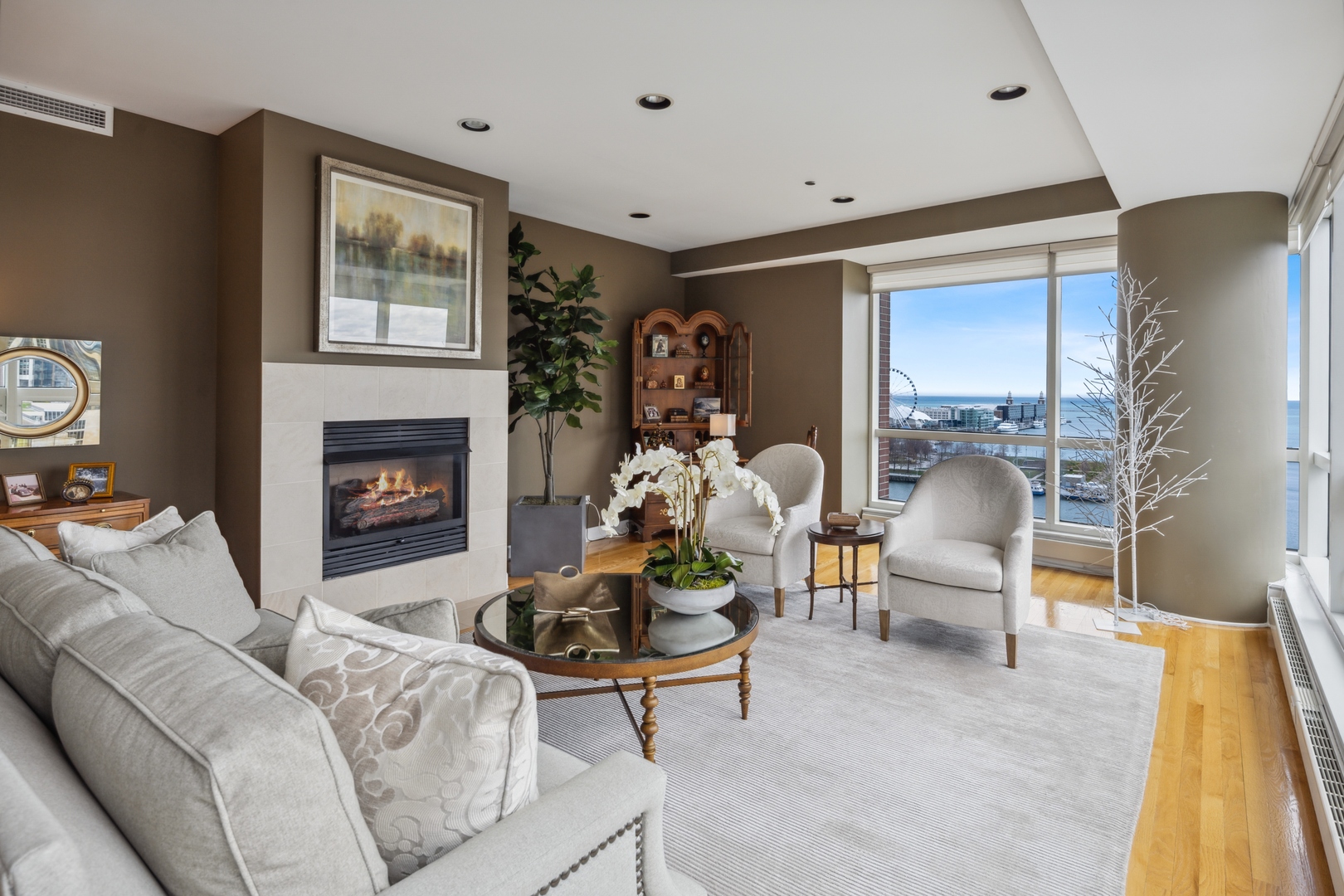 445 E North Water Street 1305