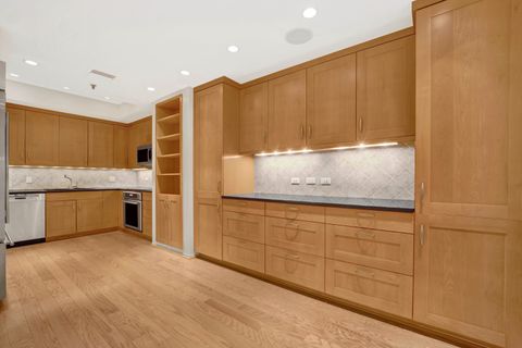 Tiny photo for 680 N Lake Shore Drive #518, Chicago, IL 60611 (MLS # 12506354)