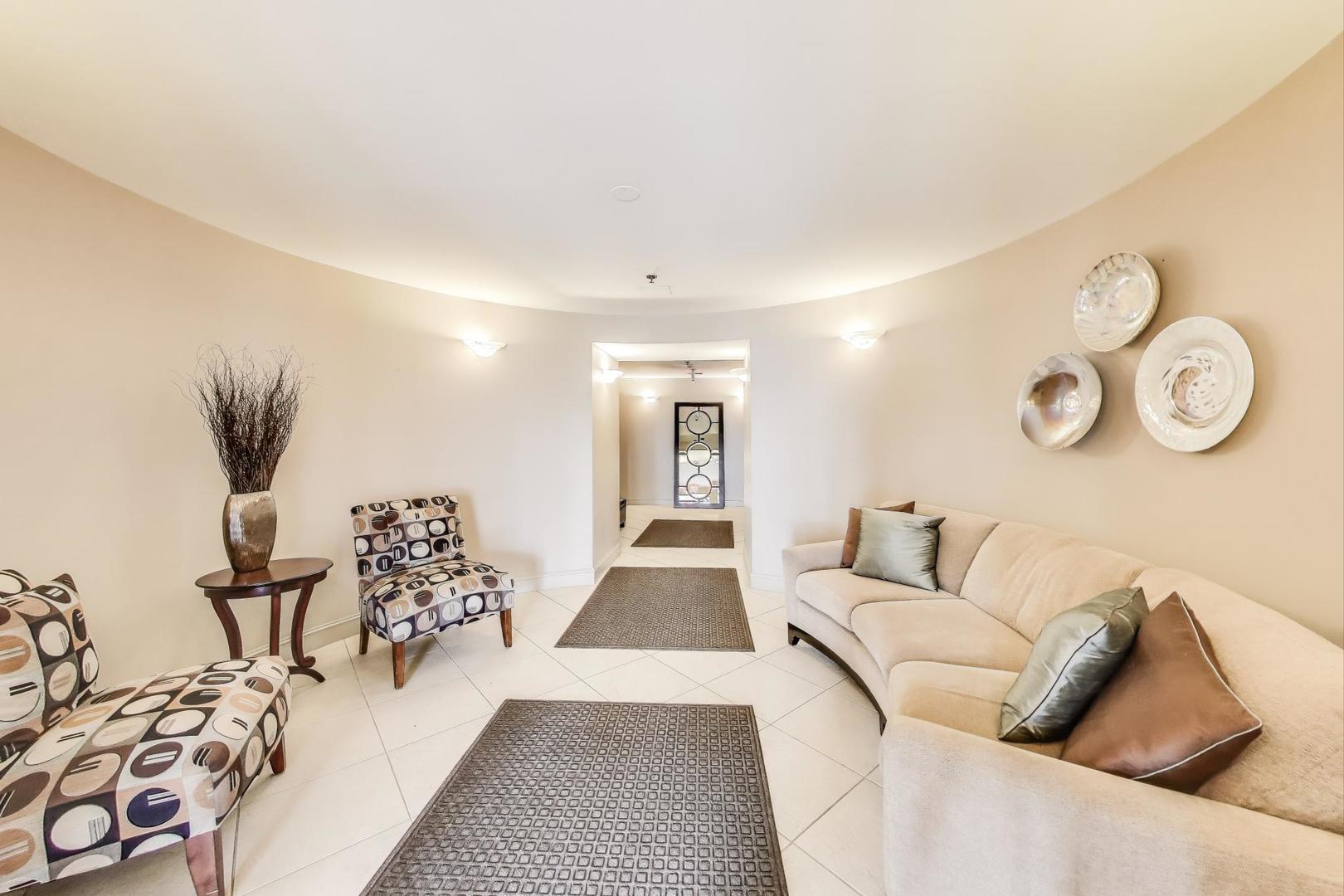 110 S Evergreen Avenue 4CS
