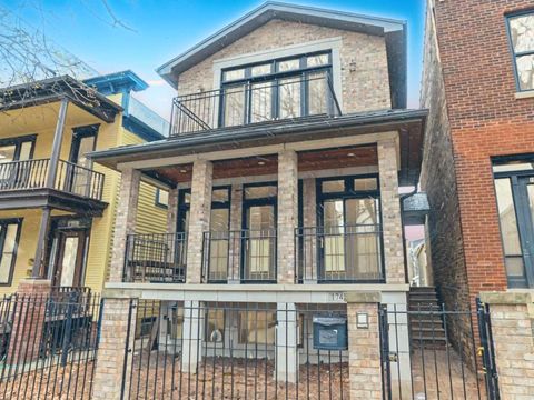 1745 W Cornelia Avenue Chicago IL 60657