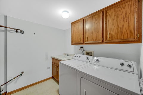 Tiny photo for 13434 E Circle Drive #404, Crestwood, IL 60418 (MLS # 12649338)