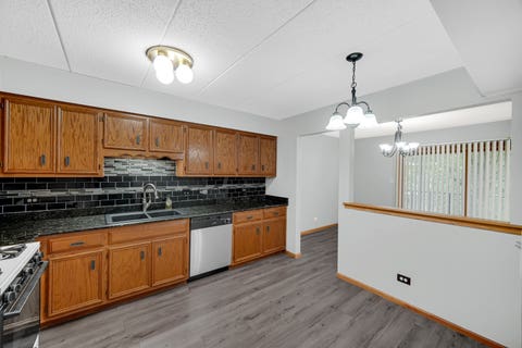 Tiny photo for 13434 E Circle Drive #404, Crestwood, IL 60418 (MLS # 12649338)