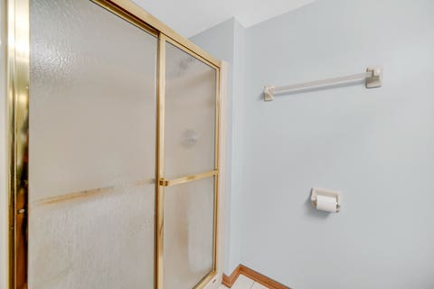 Tiny photo for 13434 E Circle Drive #404, Crestwood, IL 60418 (MLS # 12649338)
