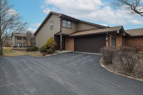 Tiny photo for 120 White Birch Lane, Westmont, IL 60559 (MLS # 12573686)
