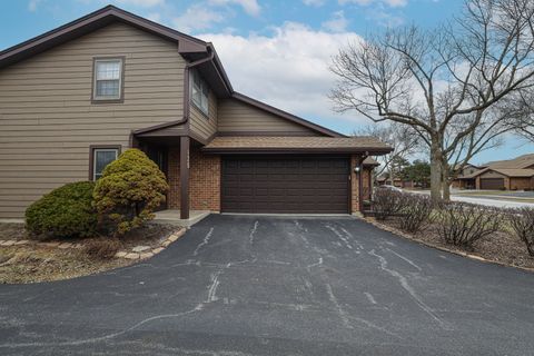 Tiny photo for 120 White Birch Lane, Westmont, IL 60559 (MLS # 12573686)