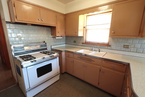 Tiny photo for 5735 S Moody Avenue, Chicago, IL 60638 (MLS # 12776454)