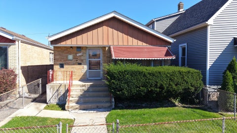 Tiny photo for 5735 S Moody Avenue, Chicago, IL 60638 (MLS # 12776454)