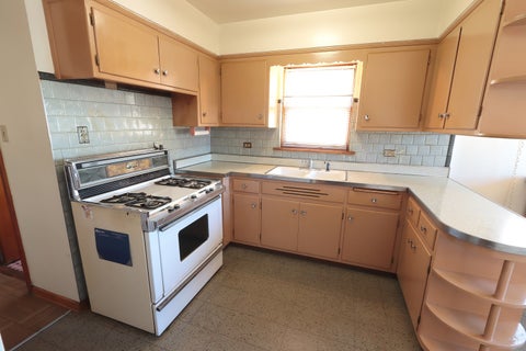 Tiny photo for 5735 S Moody Avenue, Chicago, IL 60638 (MLS # 12776454)