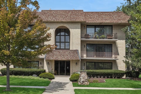 Photo of 7442 W 153rd Street #1, Orland Park, IL 60462 (MLS # 12740411)
