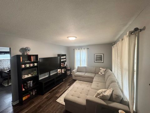 Tiny photo for 2123 N Gayman Avenue, Davenport, IA 52804 (MLS # 100000257)